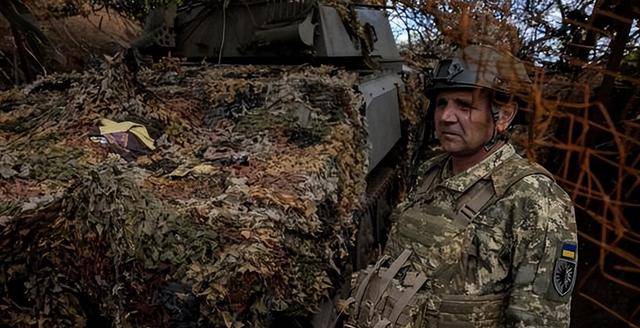 皇冠代理注册_17公里血路铺成战场炼狱!顿巴斯要塞岌岌可危皇冠代理注册,乌防线即将坍塌