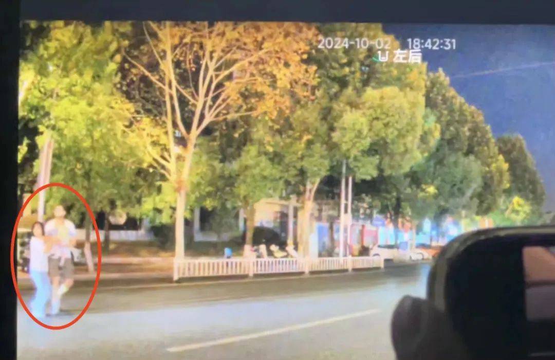 正版皇冠信用网_景德镇一家三口被撞身亡正版皇冠信用网,肇事者两次猛踩油门