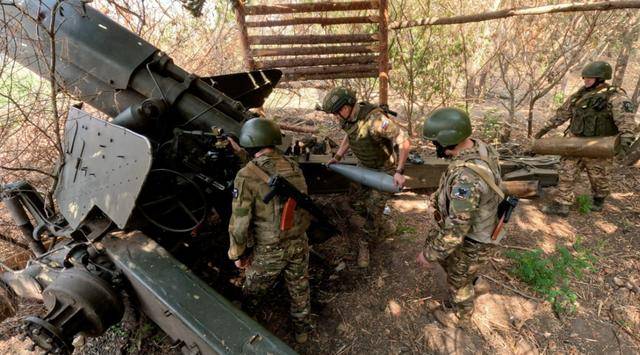 正版皇冠信用网_好大喜功！乌军半场开香槟正版皇冠信用网，不料把敌人引来，连吃2枚导弹