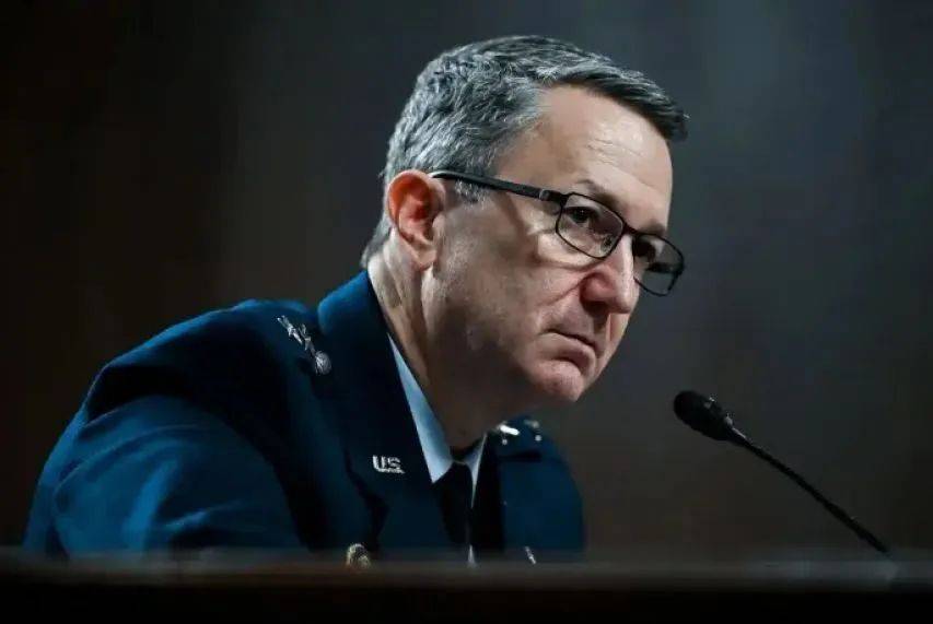 皇冠信用网在哪里开通_中美同时换帅皇冠信用网在哪里开通,释放强烈信号!特朗普后悔晚了,中国3个动作掀桌