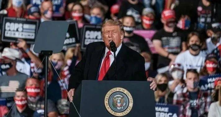 皇冠信用网押金多少_特朗普大仇得报！300亿天价罚单开出皇冠信用网押金多少，扎克伯格遭噩耗，美商界瞠目结舌