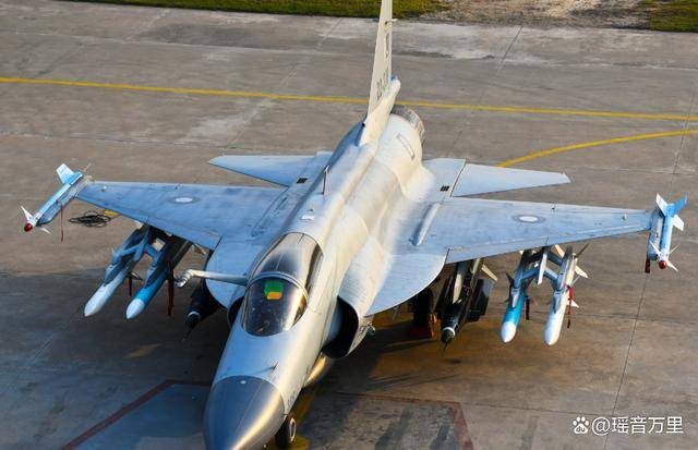 皇冠足球平台在哪里注册_印度宣战!巴军歼10C携PL-15导弹硬刚皇冠足球平台在哪里注册,巴外长连夜拨通中方电话