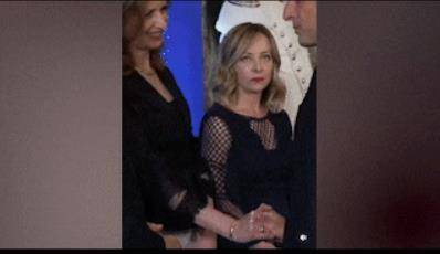 WNBA成绩_意大利女总理梅洛尼与马克龙又吵起来了WNBA成绩，此前曾对他“翻白眼”，送去“死亡凝视”