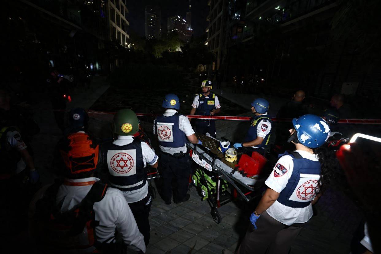 奥克兰城足球
_伊朗大规模导弹袭击震慑中东奥克兰城足球
,以色列防御体系告急,美国是否会出手相助?