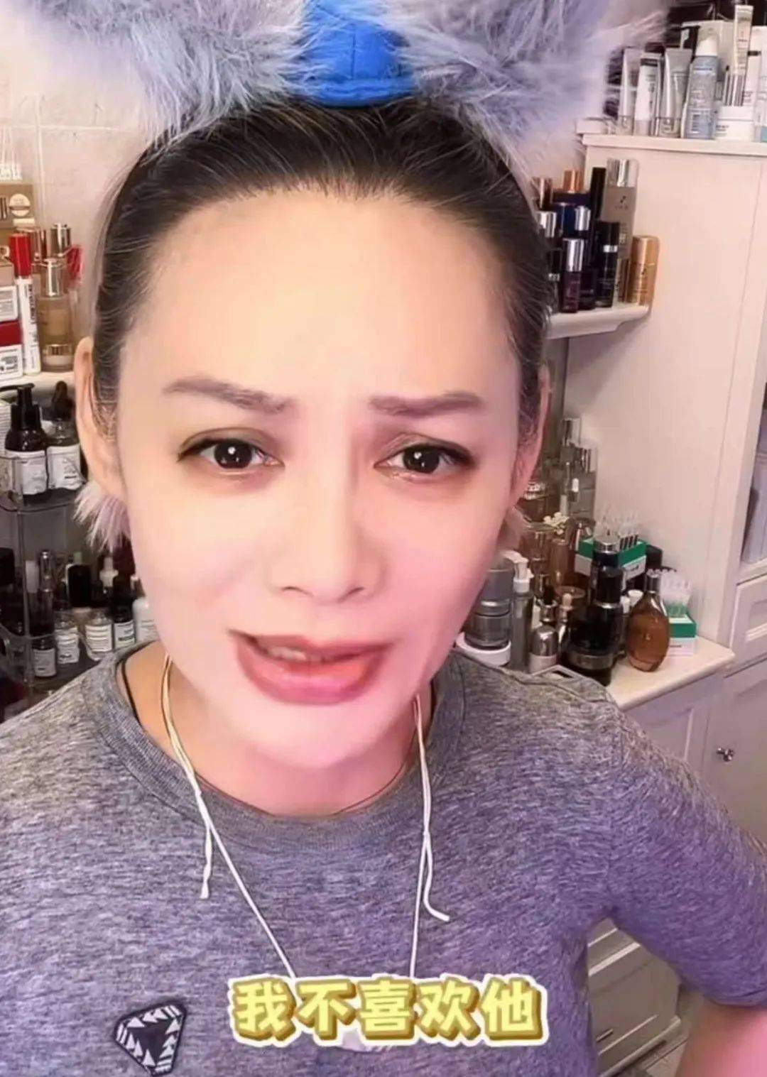 世界球会冠军杯2025_宁静回应与汪峰恋情:我不喜欢他世界球会冠军杯2025,下次传绯闻找个年轻帅气的行不