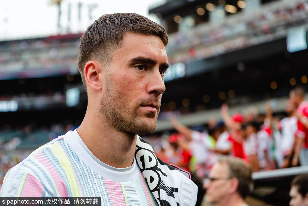 世俱杯含金量高吗
_尤文图斯与弗拉霍维奇决裂:从顶级射手到尴尬离场的全解析