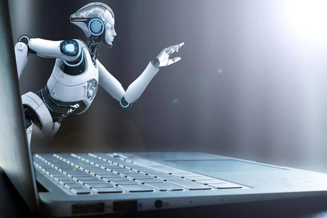 皇冠信用代理流程_DeepSeek流量下滑皇冠信用代理流程,这半年梁文锋都干了啥?