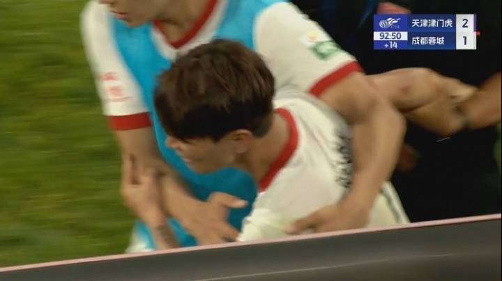 皇冠信用網APP下载_看不下去了皇冠信用網APP下载！蓉城球迷赛后留言刷屏要求俱乐部为韦世豪发声