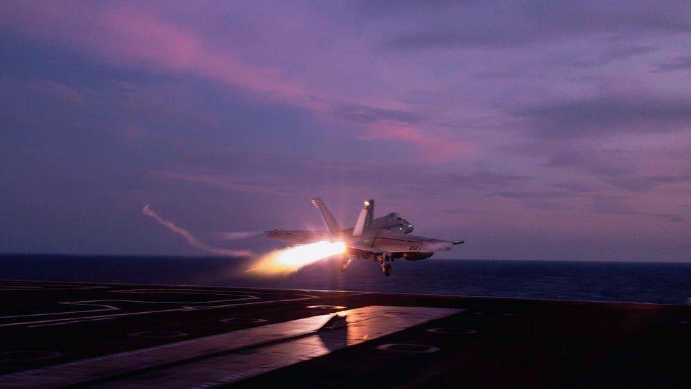 皇冠信用網哪里申请_外军深夜来犯皇冠信用網哪里申请,央视披露细节,歼15挂实弹升空驱离,现场惊心动魄