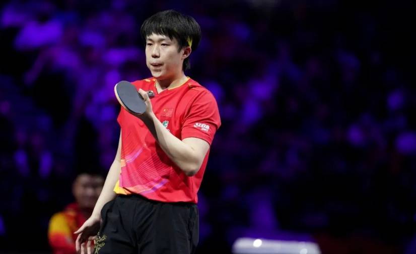 怎么弄皇冠信用_张本智和夺冠怎么弄皇冠信用，4比2胜王楚钦，赛后脱衣庆祝与王皓握手；此前称王皓握手“太敷衍”