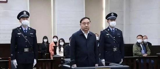 皇冠信用盘足球代理_大草原“猛虎”云光中的贪腐往事