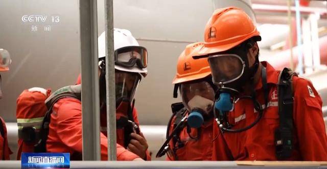 皇冠信用網登2登3_砥砺奋进七十载 天山南北谱华章丨在大漠风沙中 皇冠信用網登2登3他们扎根西部为祖国“加油”