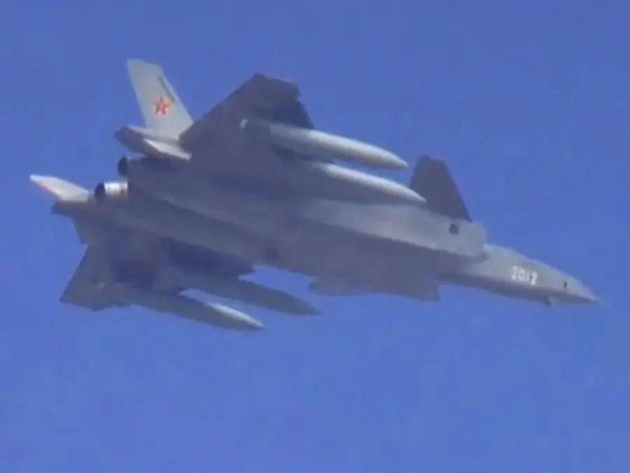 皇冠信用盘结算日是哪天_挂满14枚导弹皇冠信用盘结算日是哪天,狙杀还是屠杀?歼-20野兽模式,预示西太平洋变天