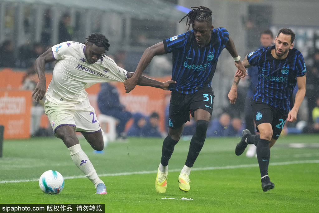 皇冠信用网正网_意甲-恰尔汗奥卢梅开二度 国米3-0佛罗伦萨升至第三