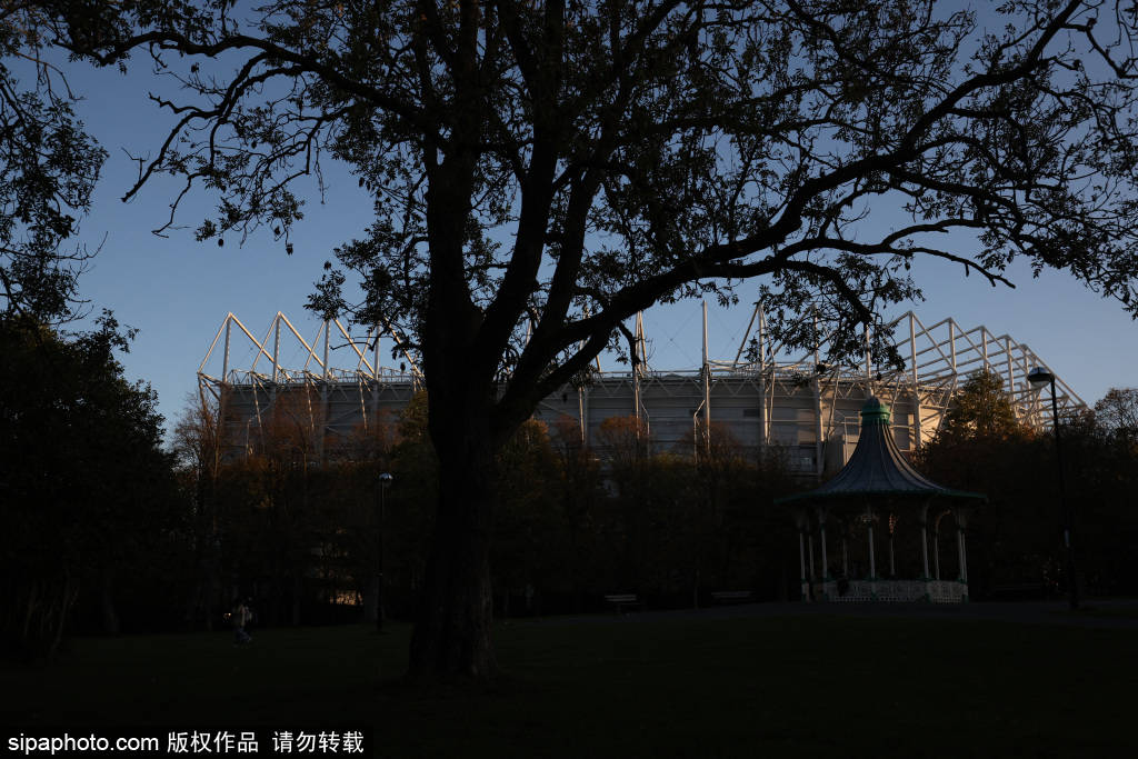 皇冠信用网代理申请
_曼联平降级区森林:误判引发争议皇冠信用网代理申请
,3连胜梦碎