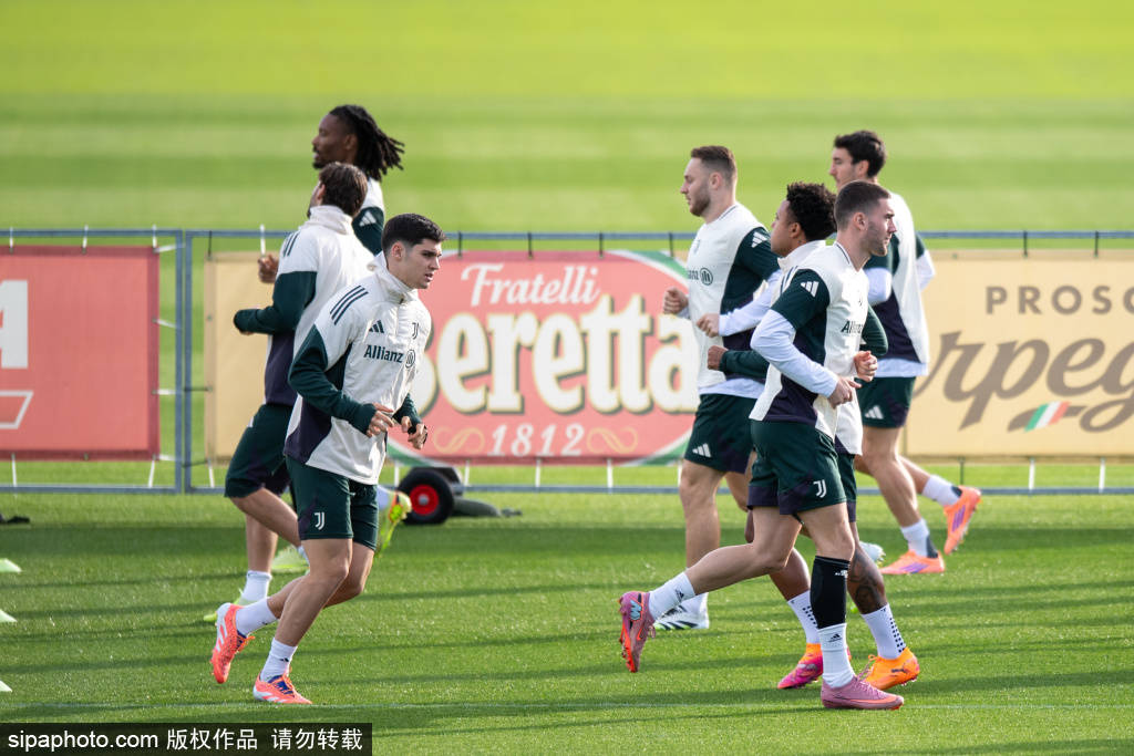 利物浦 vS 皇家马德里
_邵佳一出任中国国家男子足球队主教练:新篇章的开启与挑战