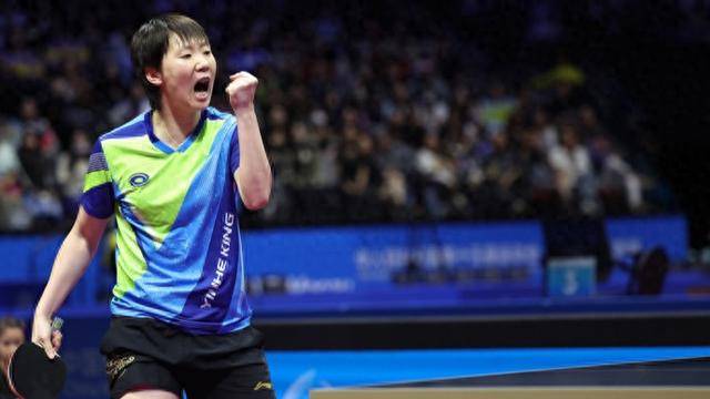 皇冠信用开户
_再次与女单冠军擦肩皇冠信用开户
,孙颖莎难掩失落,王曼昱说“彼此更强了” 道尽英雄相惜