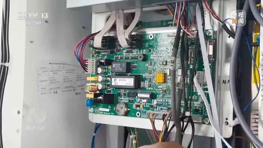 信用網皇冠申请注册_偷油又偷税信用網皇冠申请注册！央视曝光问题加油站作弊“花招”