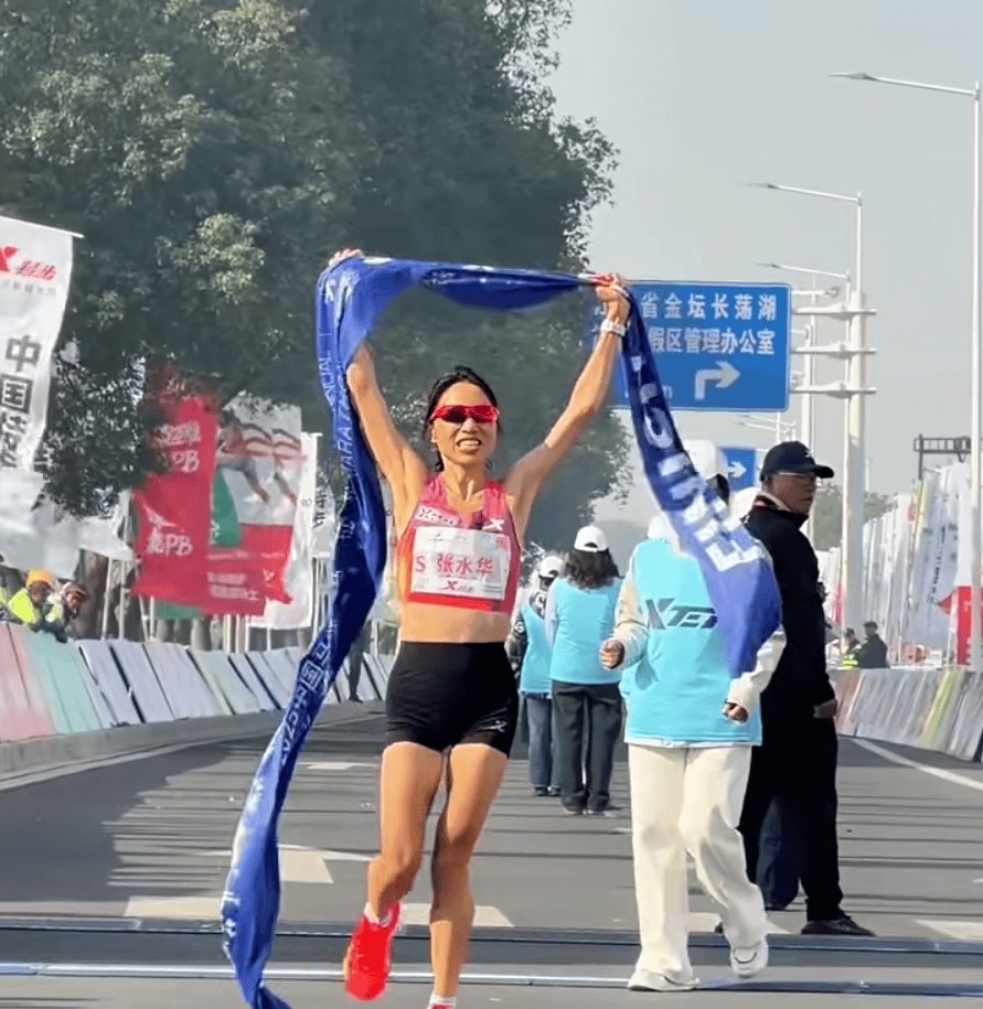 皇冠信用网如何申请
_“最快女护士”破纪录夺冠皇冠信用网如何申请
,复出后21天内2次夺冠,赛后发声:超预期完成目标,感谢朋友和领导