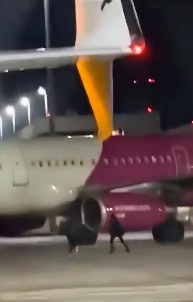 皇冠信用网代理注册
_在德国错过登机皇冠信用网代理注册
,两男子神操作:跑上停机坪挥手拦截滑行飞机