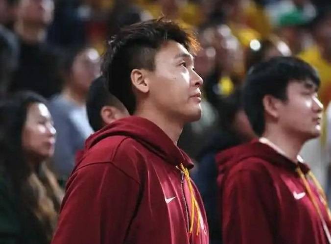 皇冠信用网账号申请_男篮世预赛｜中国男篮带13名球员赴韩国 赵睿随队出征