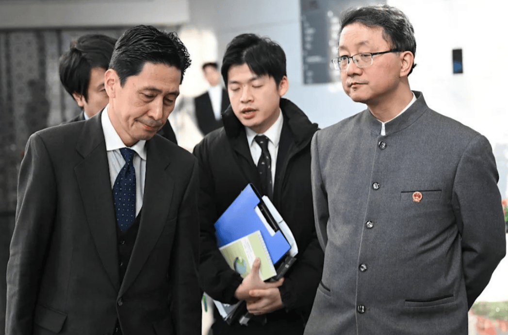 皇家马德里足球
_日方高层恳求访华皇家马德里足球
,中方大使下死命令,高市早苗认错是唯一入场券!