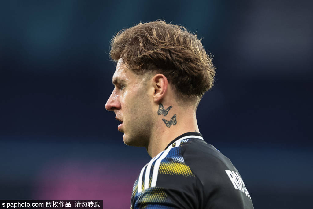 苏格兰足球
_谢尔基谈插花脚助攻:想给球迷带快乐苏格兰足球
,那脚传球很好的找到了福登