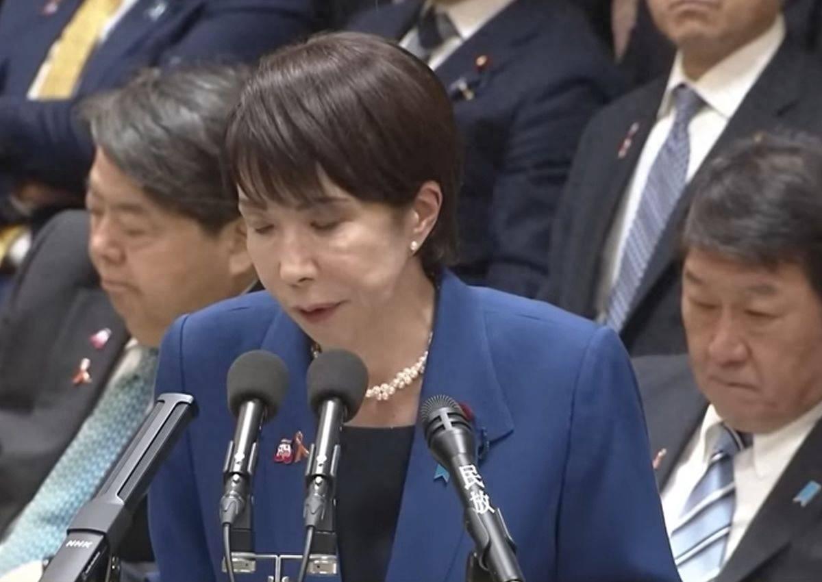 足球大小_高市早苗真的悔悟了足球大小,承认自己的表态超越了日本政府的传统立场,想让中方再给一次机会