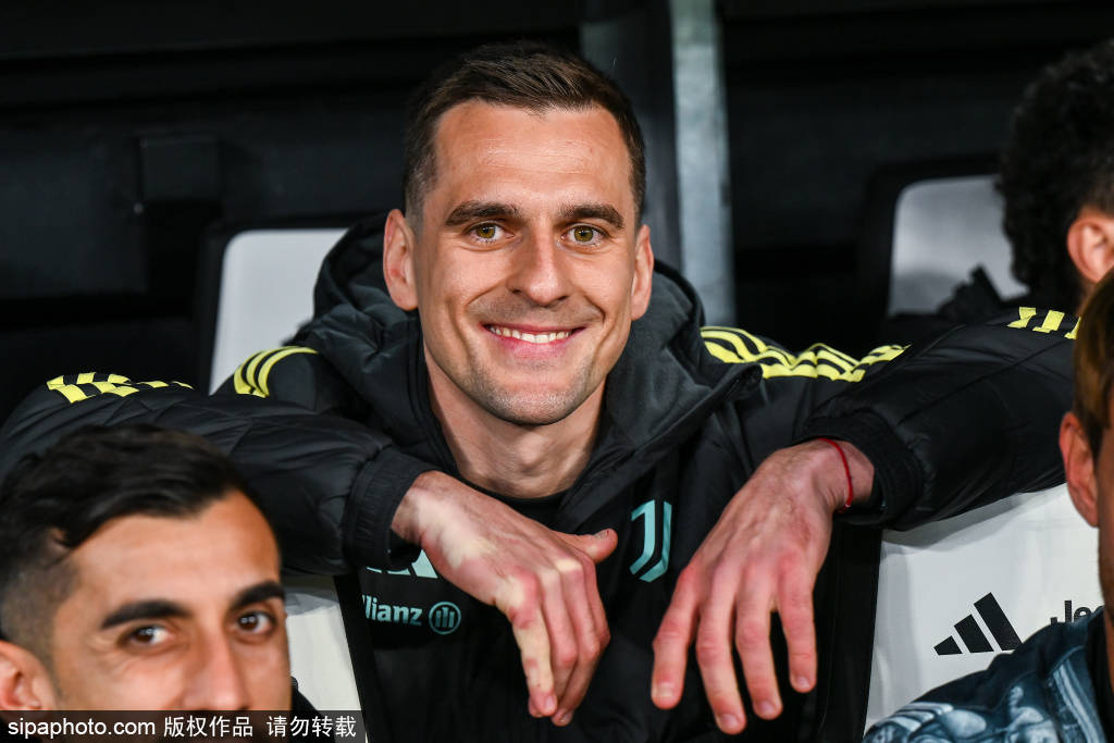 法甲联赛_热那亚新星库菲:尤文为何追捧这位21岁右后卫?背后潜力大揭秘法甲联赛!