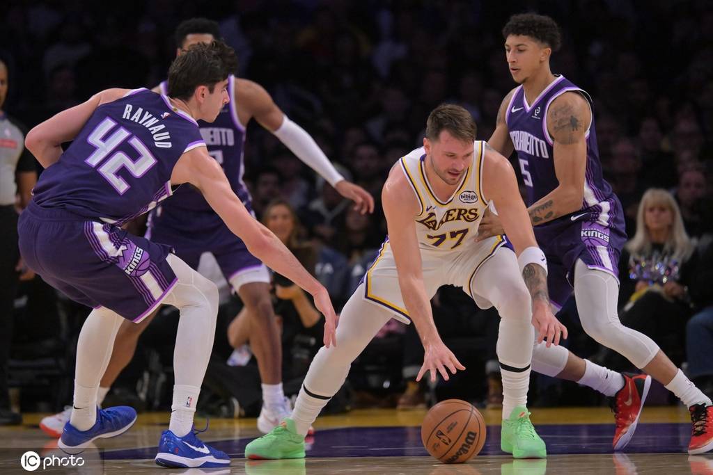 hga050皇冠代理_詹姆斯24+5东契奇34+5+7 湖人大胜国王结束三连败