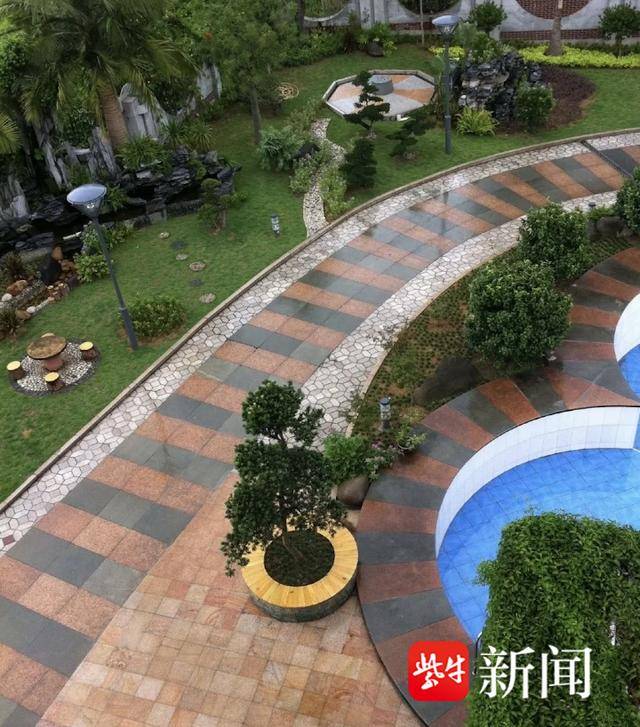 如何代理皇冠信用网_离谱!男子耗资500多万元建造的别墅被邻居强占如何代理皇冠信用网,地下室养了几十只鸡鸭,警方介入后仍三番五次偷搬东西