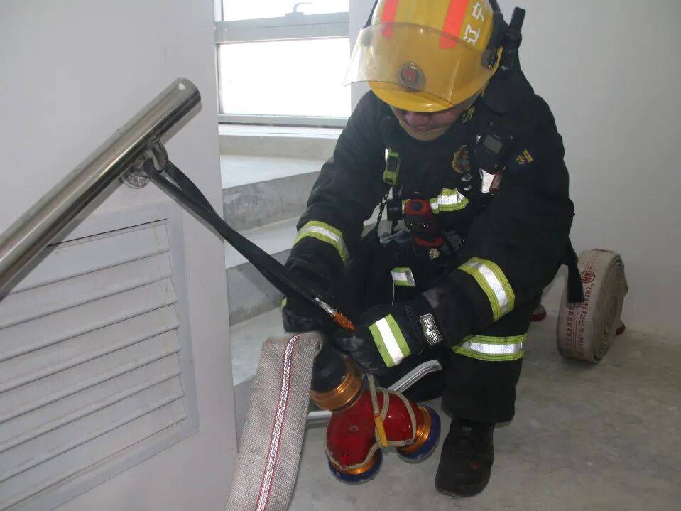 皇冠app_【高层建筑专项整治】大连市金普新区持续开展高层建筑隐患排查整治行动