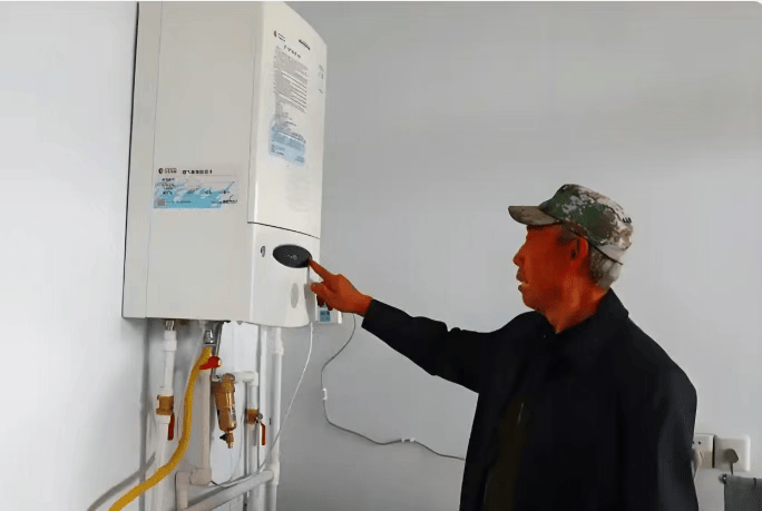 皇冠信用网平台_村里一大半人家没怎么开暖气皇冠信用网平台,财政应该优先保民生