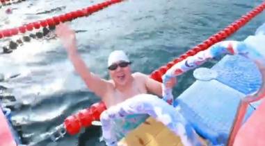 皇冠信用怎么弄_63岁武汉阿姨在黑龙江近零下30℃冰泳获奖皇冠信用怎么弄,回应:在长江冬泳15年,为武汉争光了