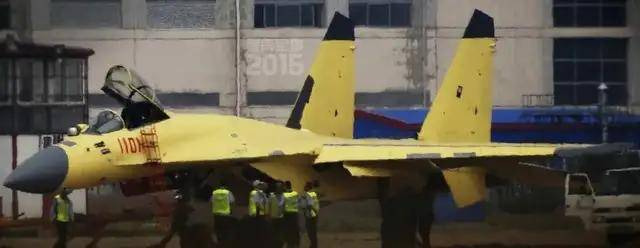 皇冠信用网网址_三代同堂皇冠信用网网址！央视首次出现歼-11、歼-11BS、歼-11BG同框画面