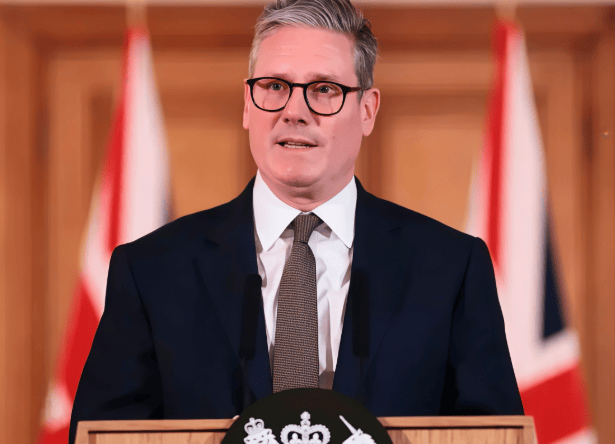 9球体育直播网_风向变了！全球同时收到消息9球体育直播网，美国人宣布：特朗普“帮了中国大忙”